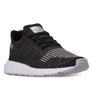 NEW Adidas Swift Run Athletic Shoe Size 7